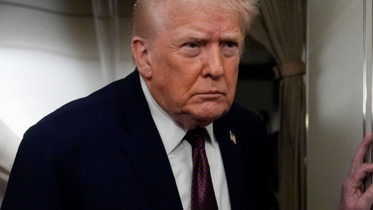 Donald Trump bittet seine Fans in einer wirren Mail um Spenden. (Foto)