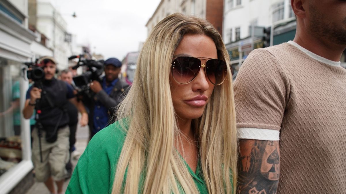 Katie Price: Reality-Star sieht auf neuen Bildern ungesund d&uuml;nn aus. (Foto)