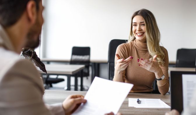 Der geübte Umgang mit KI-Tools gilt in vielen Branchen als Standardvoraussetzung.