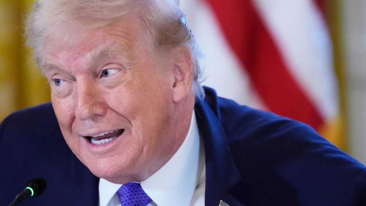 Von einer Millionen-Zahlung seiner Regierung hatte Donald Trump keine Ahnung. (Foto)