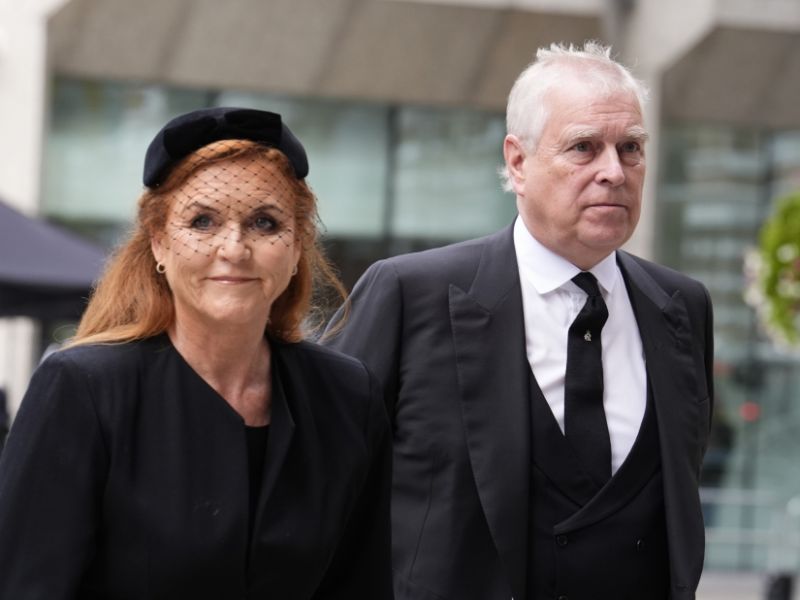 König Charles in Alarmbereitschaft: Ex-Prinz Andrew will seine Royals-Schätze verschachern