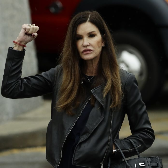 Dschungelcamp-Star nach Sturz für immer entstellt