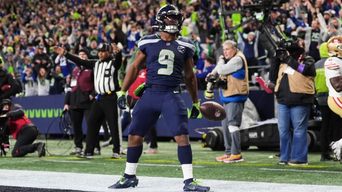 Kenneth Walker III von den Seattle Seahawks jubelt in der Endzone, am 17.01.2026. (Symbolbild) (Foto)