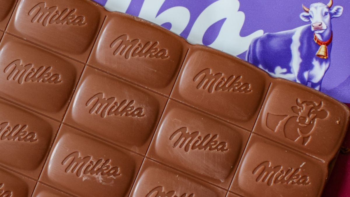 Die Verbraucherzentrale Hamburg hat unter anderem die klassische Milka-Schokoladentafel als Mogelpackung zur Wahl gestellt. (Foto)