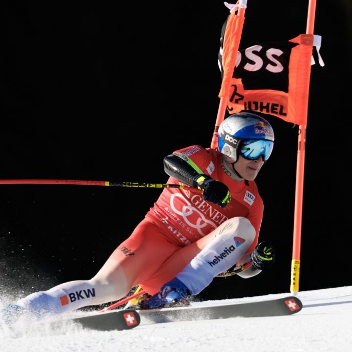 Überzeugt der Schweizer Ski-Star Marco Odermatt 2026 auch beim legendären Hahnenkammrennen auf der Streif in Kitzbühel?