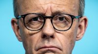 Im Politiker-Ranking dümpelt Friedrich Merz am Abgrund.