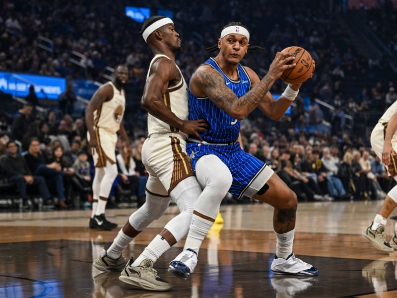 NBA: "Quellen - Warriors' Jimmy Butler reißt das Kreuzband und beendet die Saison"