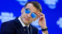 Ein ungewöhnlicher Anblick: Der französische Präsident Emmanuel Macron trägt Sonnenbrille während der Jahrestagung des Weltwirtschaftsforums in Davos.