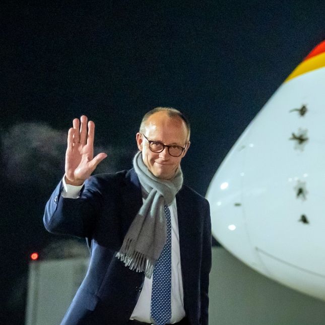 Geheimes Treffen in Davos geplant - jetzt greift Merz durch