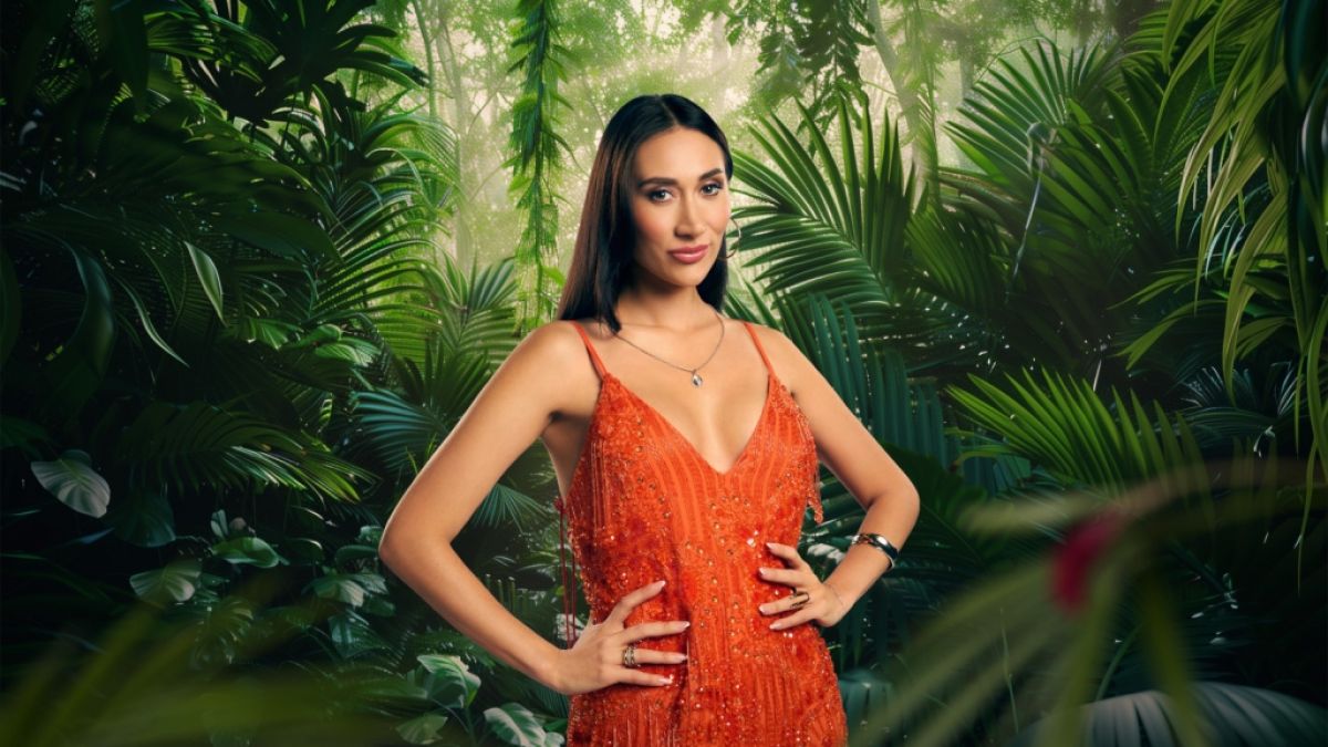 Samira Yavuz: Ein Kissen zeigt sie und ihre beiden T&ouml;chter. Neben dem nimmt sie noch einen Lipgloss mit ins Dschungelcamp als Luxusgegenstand. (Foto)