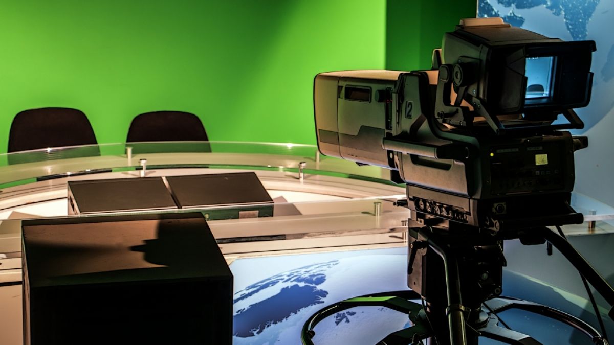 Die TV-Welt muss Abschied nehmen: Die Moderatorin Mabel Montes ist nach einem schweren Kampf gegen eine Krebserkrankung mit nur 50 Jahren gestorben (Symbolfoto). (Foto)