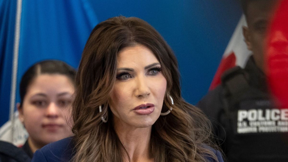 Wird Kristi Noem ihres Amtes enthoben? (Foto)
