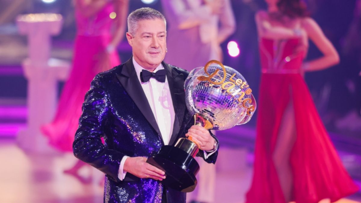 Auch in Staffel 19 wollen die "Let's Dance"-Promis alles auf der Tanzfl&auml;che geben, um den begehrten "Dancing Star"-Titel samt Pokal zu gewinnen. (Foto)