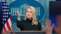 Karoline Leavitt weicht Reporterfragen aus.