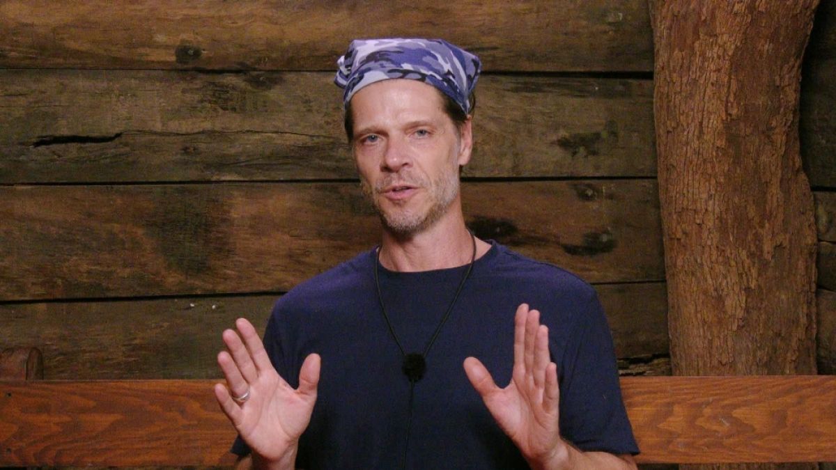 Stephen D&uuml;rr berichtet im Dschungelcamp von seinem Total-Absturz. (Foto)