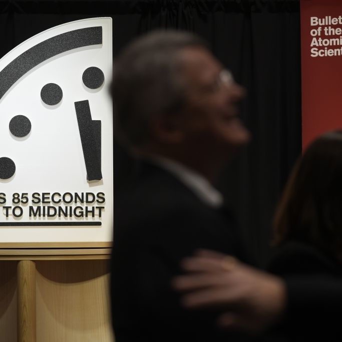 Kurz vor Mitternacht - Forscher warnen vor einer drohenden globalen Katastrophe