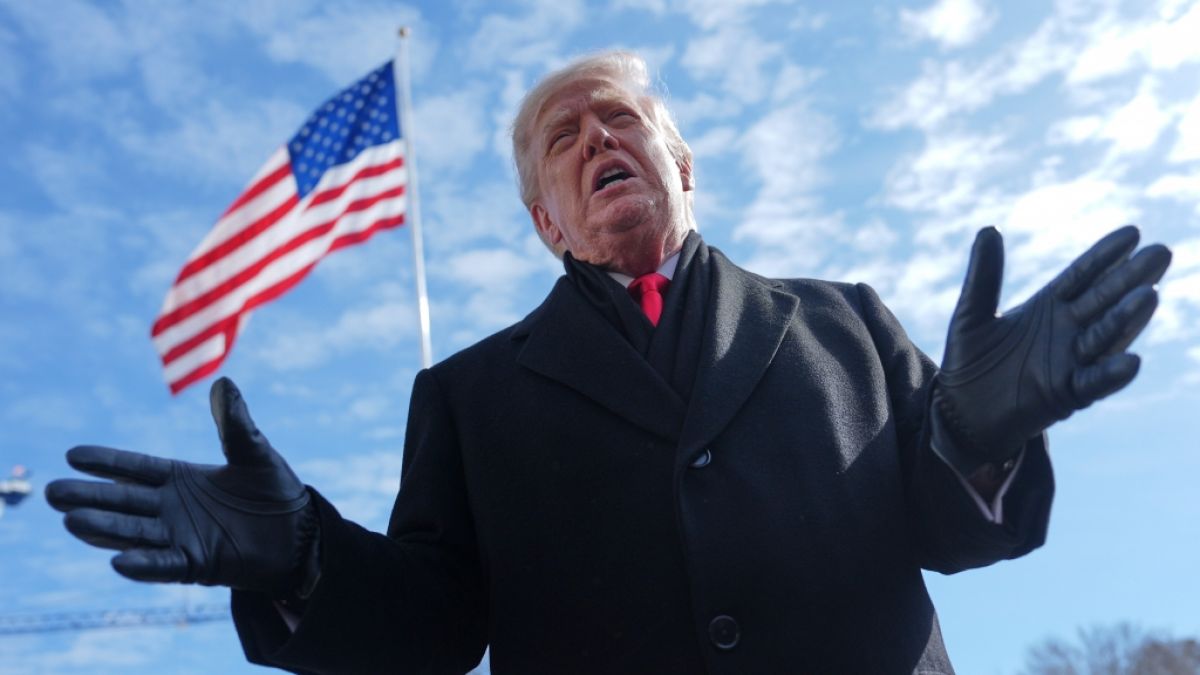 Donald Trump &uuml;berraschte nach dem ICE-Mord an Alex Pretti mit deutlichen Widerworten gegen seine eigene Regierung - Vorw&uuml;rfe gegen den erschossenen Krankenpfleger konnte sich der US-Pr&auml;sident jedoch nicht verkneifen. (Foto)