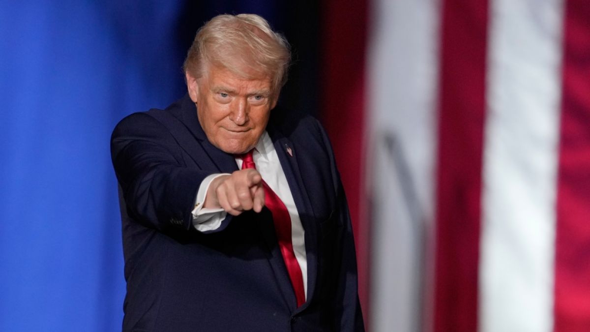 Donald Trump hat ein Foto von Putin prominent im Wei&szlig;en Haus platziert. (Foto)