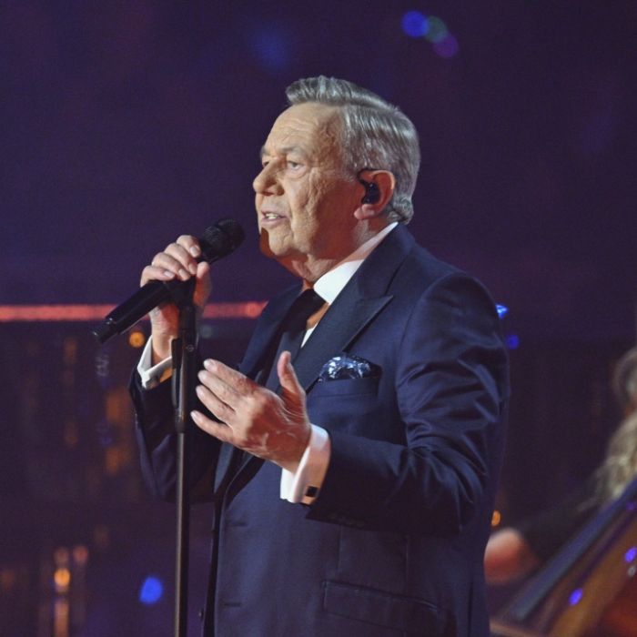 Traurige Nachricht für Fans - Schlagersänger sagt Konzert wegen Krankheit ab