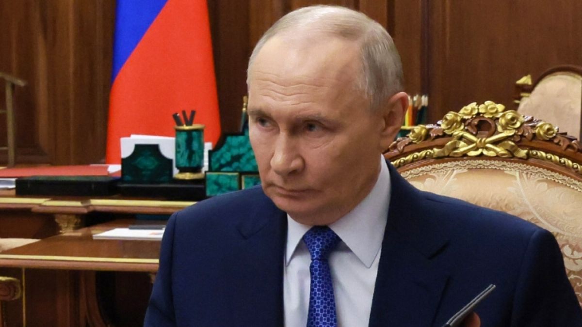 Wladimir Putin sollen seine alten Panzer ausgehen. (Foto)