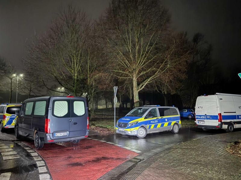 Jugendlicher in Dormagen getötet?: Spaziergänger entdeckt Leiche von 14-Jährigem - Mordkommission ermittelt