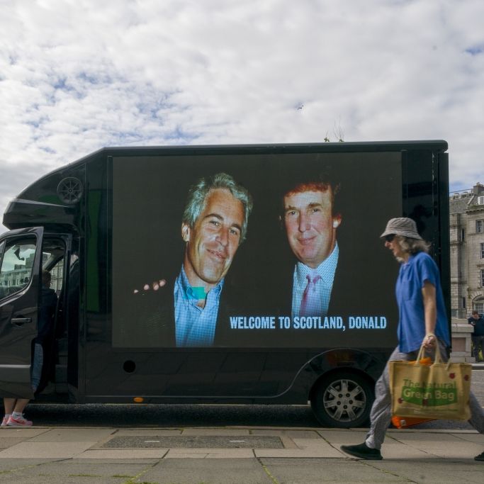 War Epstein nicht pädophil? MAGA-Moderatorin verteidigt Trump-Kumpel