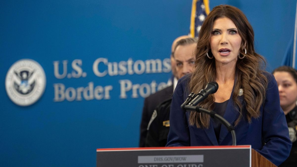 Heimatschutzministerin Kristi Noem steht nach den t&ouml;dlichen Vorf&auml;llen in Minneapolis In der Kritik. (Foto)