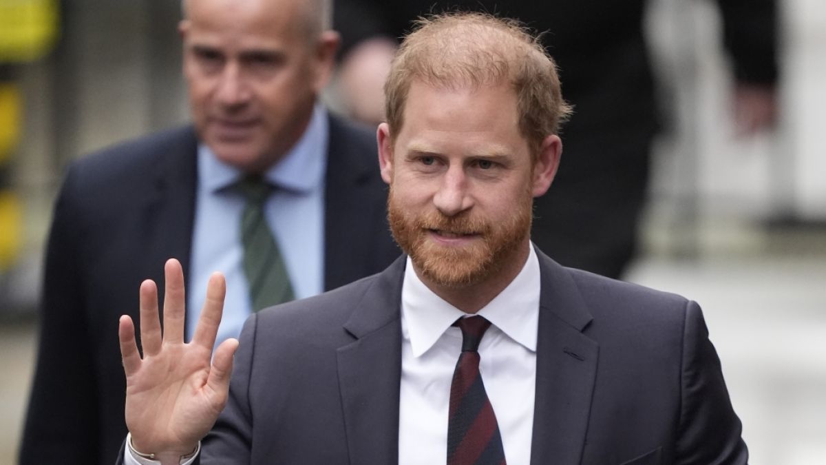 Obwohl Prinz Harry mehrere Tage in seiner britischen Heimat verbrachte, kam kein Treffen mit seinem Bruder Prinz William, seiner Schw&auml;gerin Prinzessin Kate oder seinem Vater K&ouml;nig Charles III. zustande. (Foto)