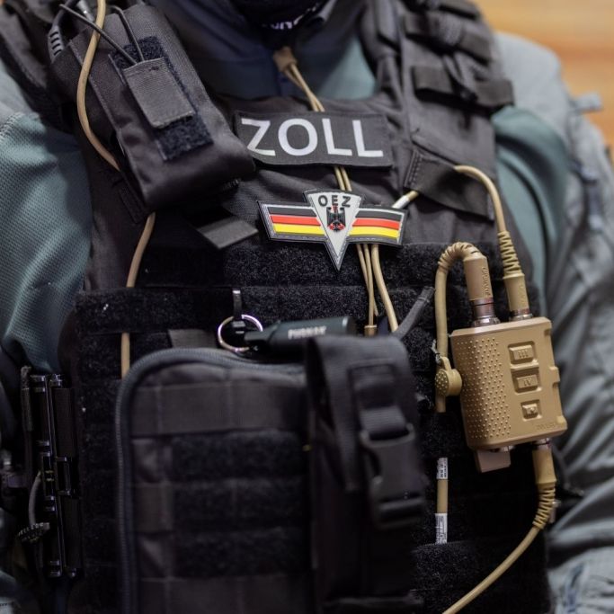 Netzwerk entlarvt - mutmaßliche Putin-Lieferanten festgenommen