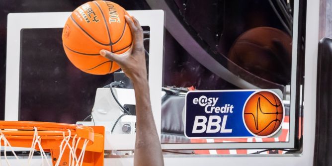Jena vs. EWE Baskets im Livestream