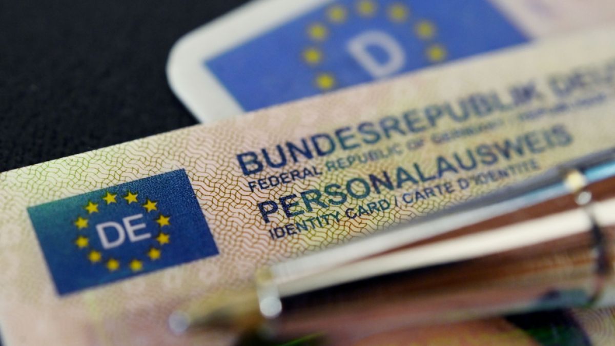 Bislang war ein neuer Personalausweis f&uuml;r 37 Euro zu haben - seit Anfang Februar kostet ein neues Ausweisdokument fast 25 Prozent mehr. (Foto)