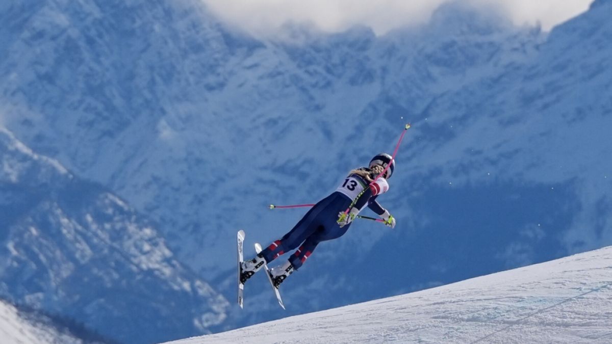 Ein heftiger Sturz von US-Ski-Star Lindsey Vonn hat die Abfahrt der Ski-alpin-Damen bei den Olympischen Winterspielen &uuml;berschattet. (Foto)