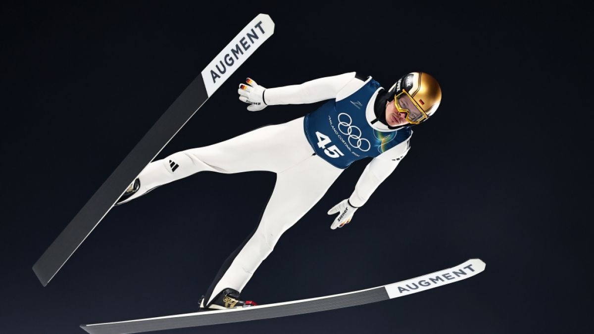 Der deutsche Skispringer Philipp Raimund nimmt bei den Olympischen Winterspielen eine Medaille ins Visier. (Foto)