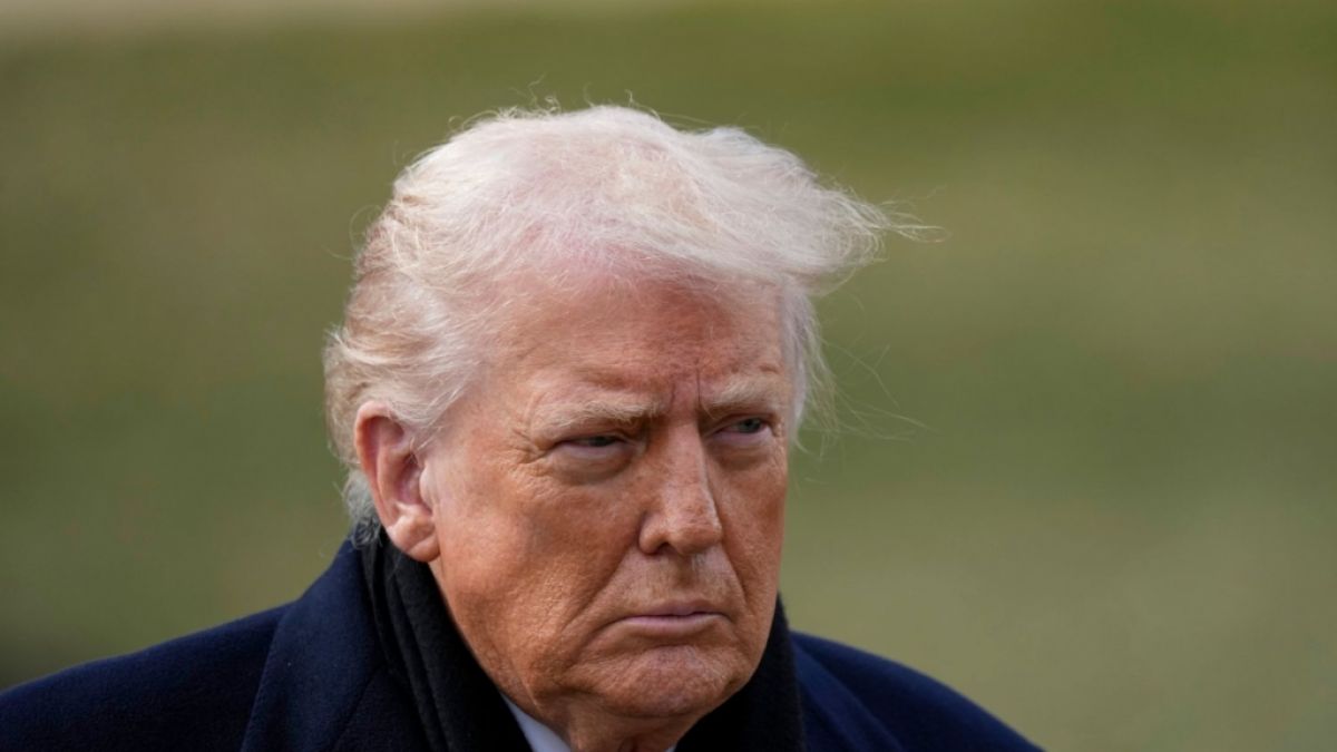 Donald Trump w&uuml;tet nach Bad Bunnys Halbzeit-Show beim Super Bowl gegen&nbsp;den Musiker. (Foto)