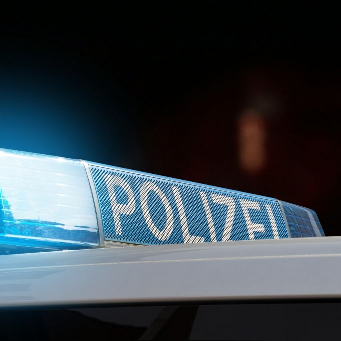 Frau (40) tot auf Parkbank in Berlin entdeckt - Verdächtiger in Haft