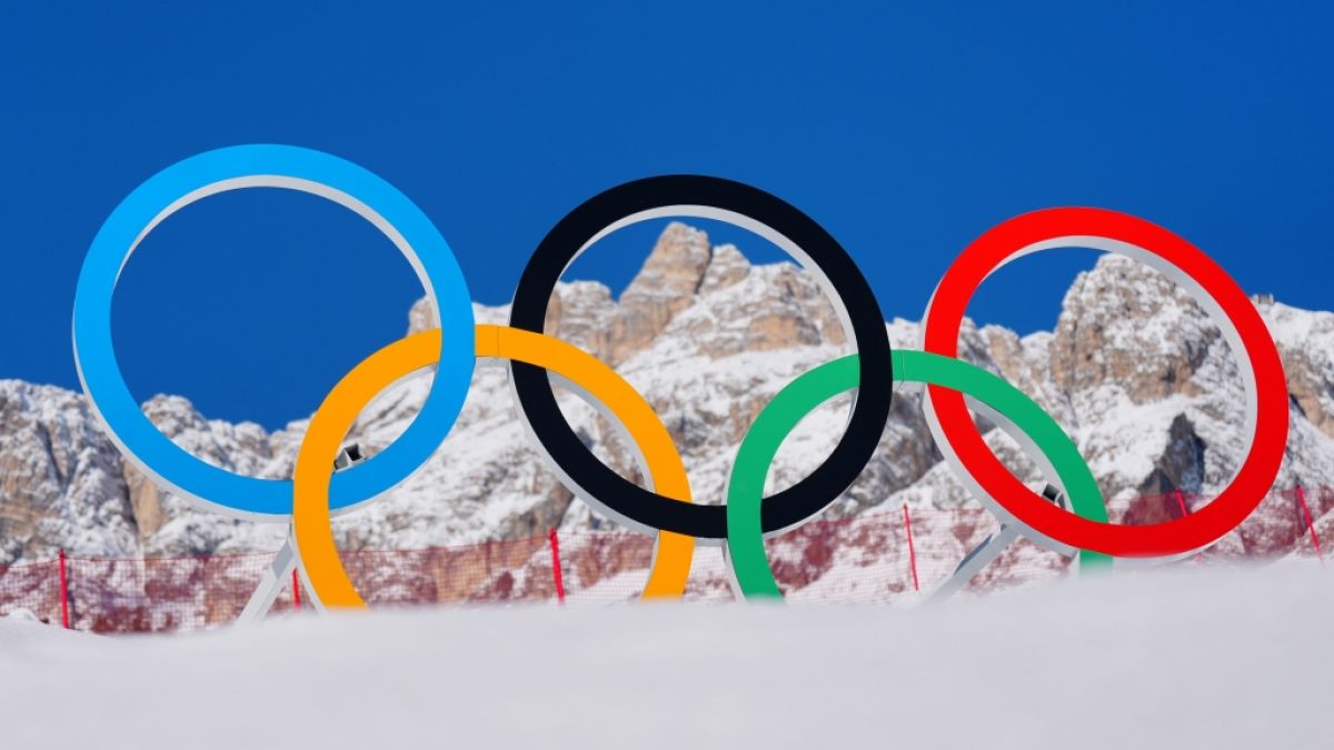 Die olympischen Ringe am Rande der Skipiste (Symbolbild). (Foto)