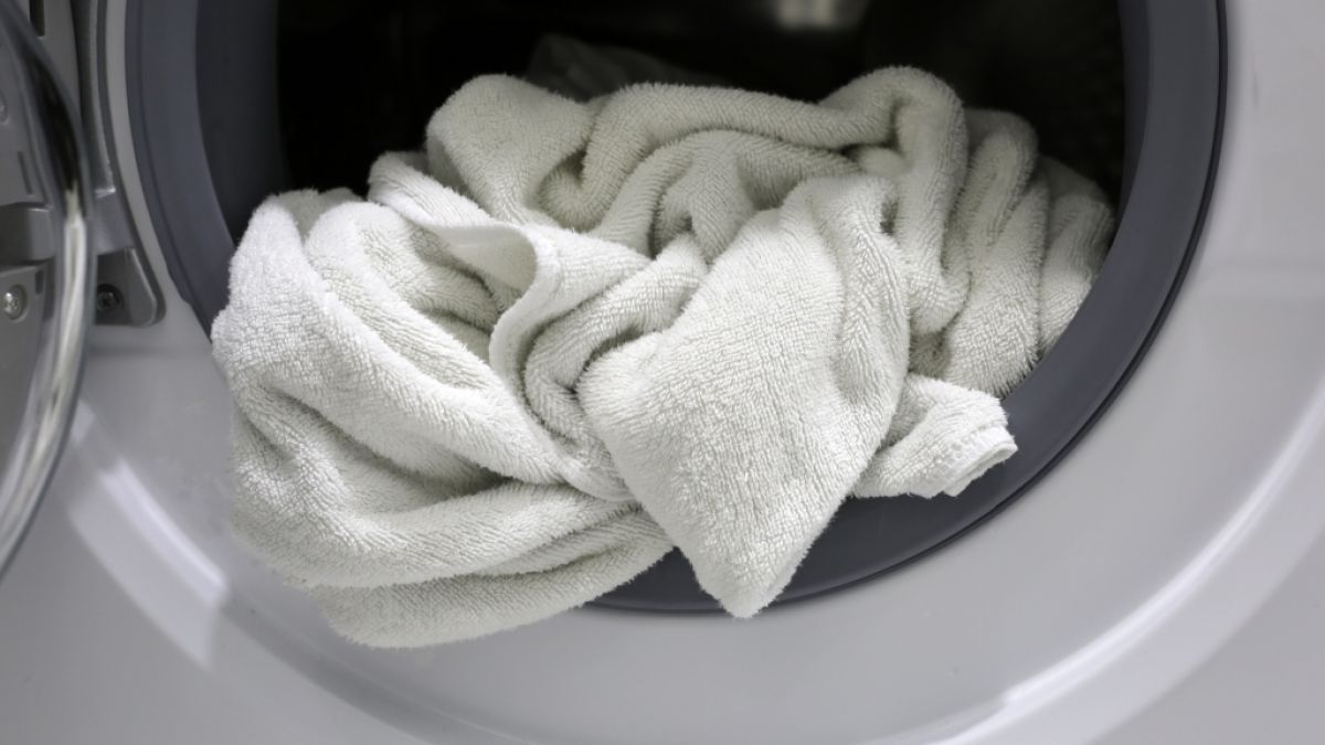 Vorsicht - zu viel Waschmittel kann bei Handt&uuml;chern zum Problem werden. (Foto)