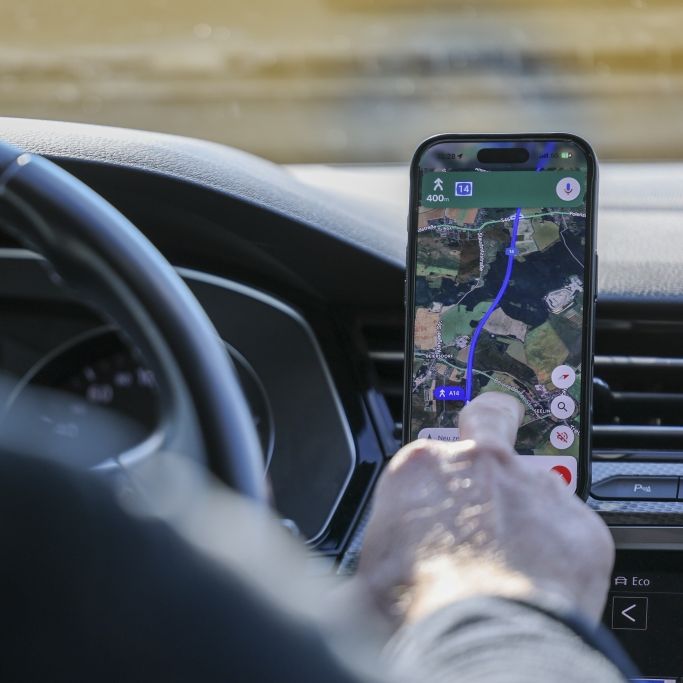 Bußgeldfalle Powerbank im Auto - ist das erlaubt?