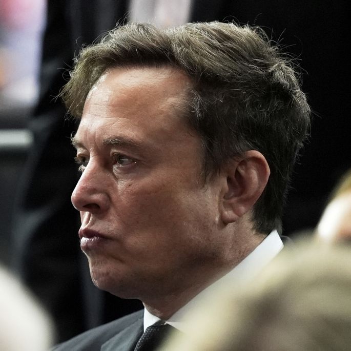 Ex-Trump-Berater wegen Epstein-Fotos im Kreuzfeuer - er ist böse