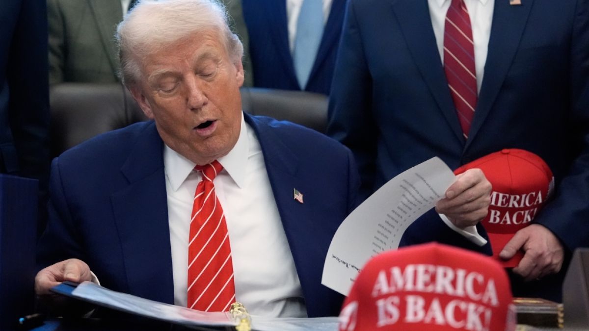 Ger&uuml;chte, Donald Trump sei an Demenz erkrankt, verdichten sich stetig - offenbar zeigte der US-Pr&auml;sident bereits vor Jahren Anzeichen einer neurodegenerativen St&ouml;rung. (Foto)