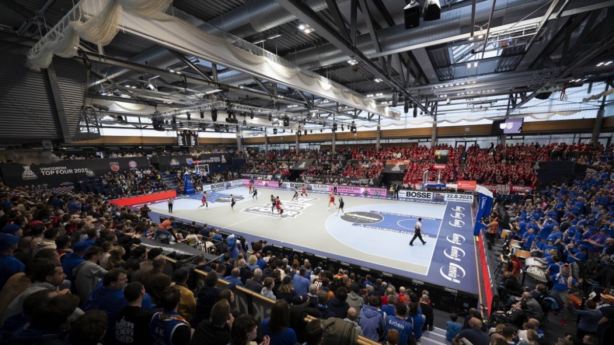 SYNTAINICS MBC Wei&szlig;enfels bei einem BBL-Pokalspiel in der Stadthalle Wei&szlig;enfels (Archivbild). (Foto)