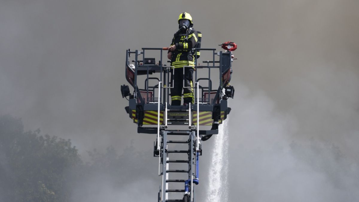 &Uuml;ber das mobile Warnsystem wurde vor Brandgasen gewarnt (Symbolbild). (Foto)