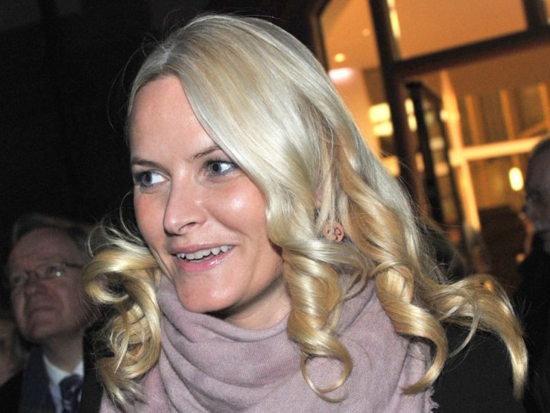 Kronprinzessin Mette-Marit: Neue Epstein-Enthüllung nährt erneut Zweifel an Norwegens Prinzessin