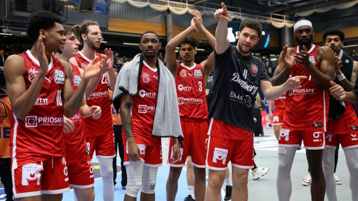 Die Bamberg Baskets freuen sich &uuml;ber einen Sieg (Archivbild). (Foto)