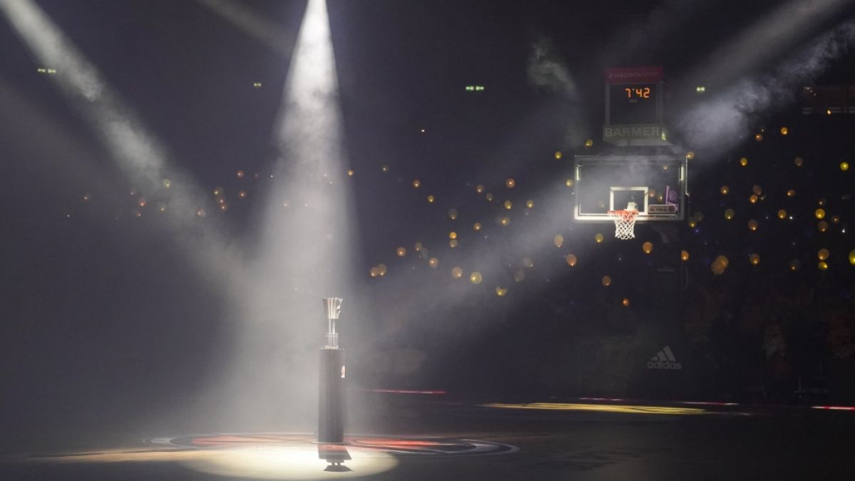 Blick auf den Siegerpokal der TOP FOUR im deutschen Basketball (Archivbild). (Foto)