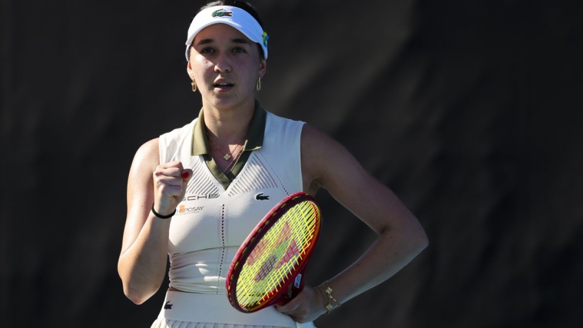 Eva Lys ballt die Hand, am 20.01.2026. (Symbolbild) (Foto)