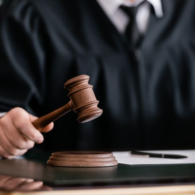 Kinder jahrelang missbraucht - pädophiler Trainer verurteilt