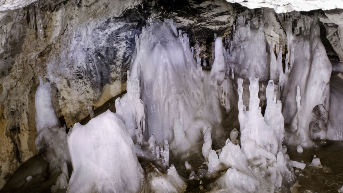 Forscher haben in der&nbsp;Eish&ouml;hle Scarisoara einen Superkeim entdeckt. (Foto)