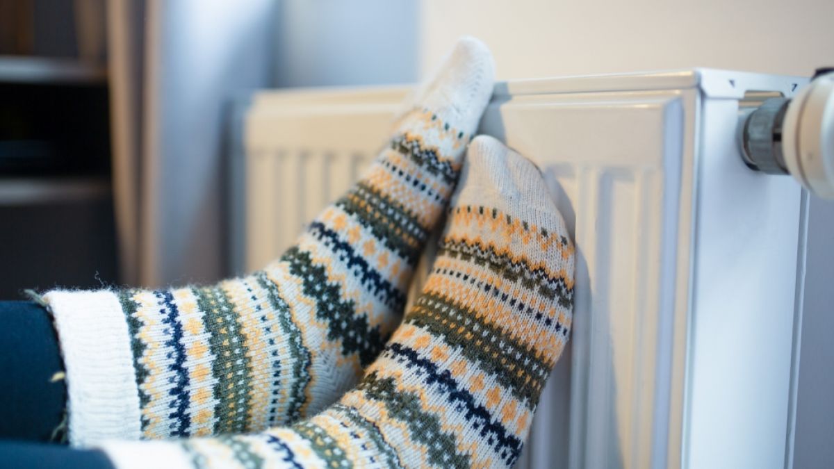 Wer seine Zirkulation wieder in Schwung bringen will, sollte nicht allein auf die Heizung vertrauen. (Foto)