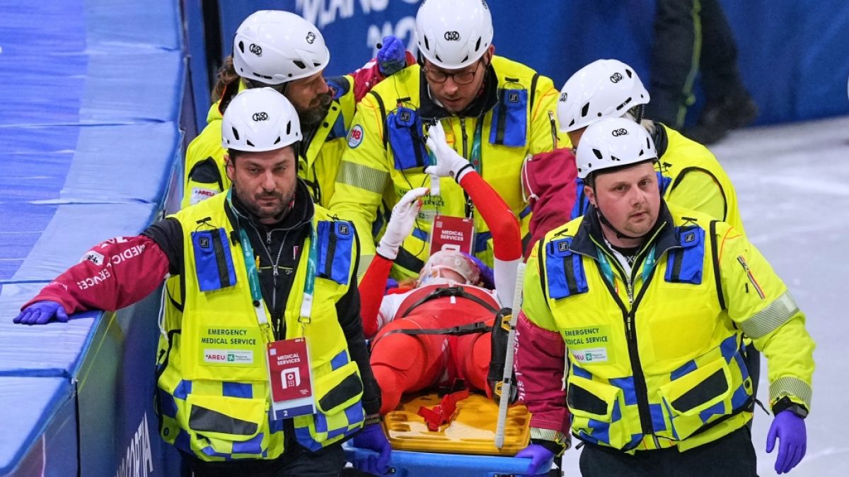 Crash auf dem Eis:&nbsp;Kamila Sellier von Konkurrentin im Gesicht getroffen (Foto)